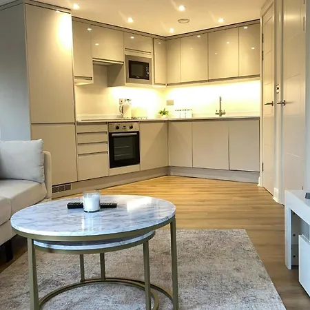 - Cozy Intimate Apartman *