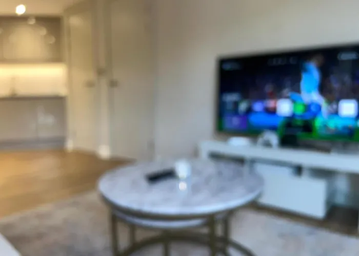 - Cozy Intimate * Лідс